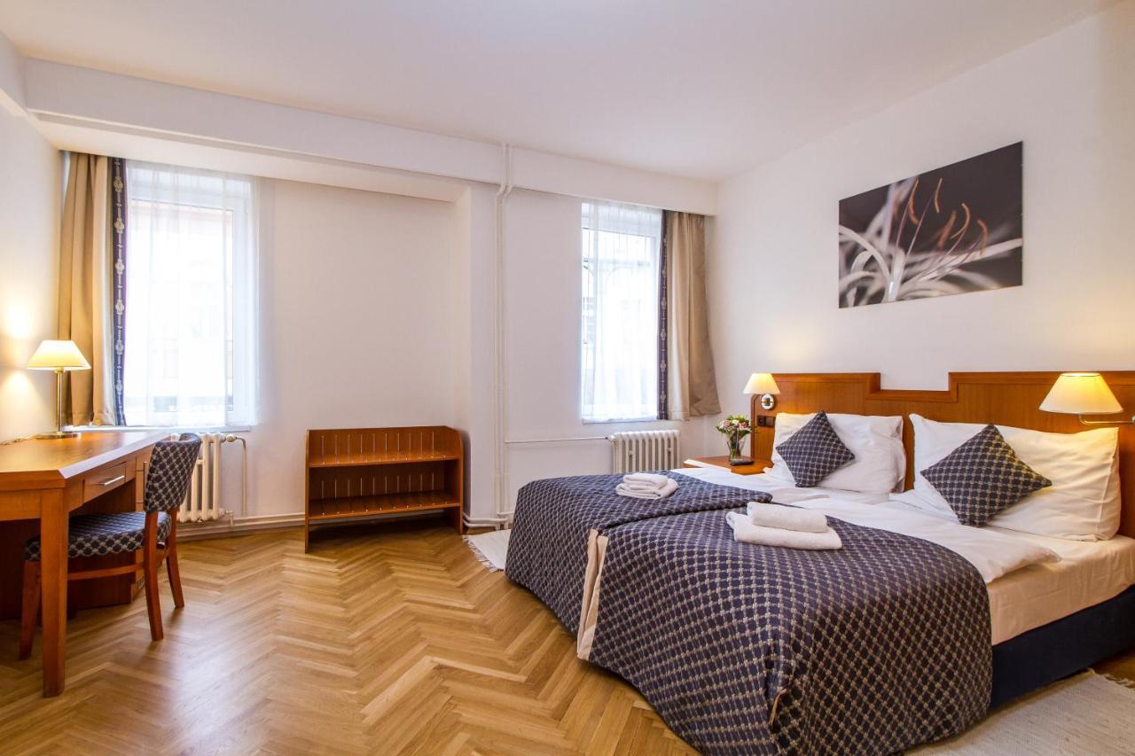 Lh Hotel Medinek Old Town Kutná Hora Eksteriør billede